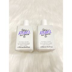 Dầu Tắm Victoria's Secret Silk Shower Oil - Tease Rebel 250ML - Chăm Sóc Da Tươi Trẻ Với Hương Hoa Tự Nhiên