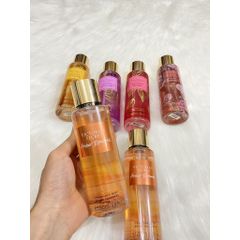 Xịt Thơm Toàn Thân Victoria's Secret Amber Romance 250ml - Hương Nha Đam & Cúc La Mã, Duy Trì Hương Thơm Lâu Dài