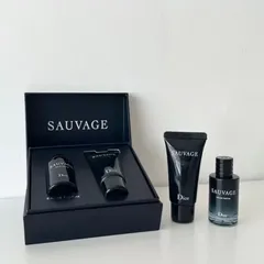 Set Nước Hoa Dior Sauvage EDP Mini Gentleman 10ml + Sữa Tắm 20ml Chính Hãng