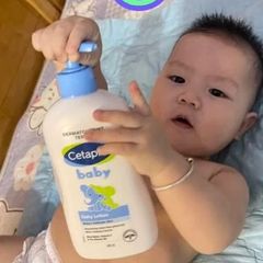 Sữa Dưỡng Ẩm Da Hàng Ngày Cho Bé Cetaphil Baby Daily Lotion 400ml - Dưỡng ẩm nhẹ nhàng cho làn da nhạy cảm, không gây kích ứng.