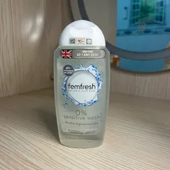Femfresh 0% Sensitive Wash 250ml - Dung Dịch Vệ Sinh Phụ Nữ An Toàn Cho Da Nhạy Cảm, Cảm Giác Tươi Mát Suốt 24 Giờ