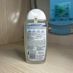 Femfresh 0% Sensitive Wash 250ml - Dung Dịch Vệ Sinh Phụ Nữ An Toàn Cho Da Nhạy Cảm, Cảm Giác Tươi Mát Suốt 24 Giờ