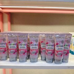 Sữa Rửa Mặt L'Oréal Glycolic-Bright 100ml - Làm Sáng Da, Giảm Xỉn Màu, Dưỡng Ẩm - Mỹ Phẩm Cao Cấp Từ Pháp