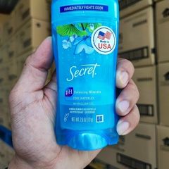 Lăn khử mùi Secret Cool Waterlily Clear Gel 73g – thoáng sạch