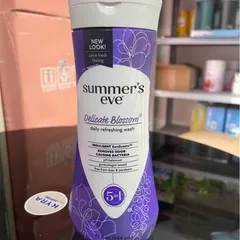 Dung dịch vệ sinh Summer's Eve Delicate Blossom 444ml (tím đậm)