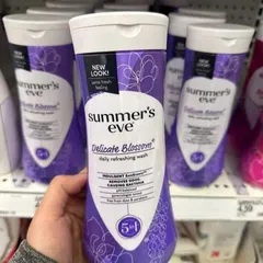Dung dịch vệ sinh Summer's Eve Delicate Blossom 444ml (tím đậm)