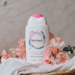 Dung dịch vệ sinh Femfresh Intimate Skin Care Soothing Wash 250ml