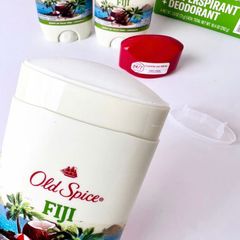 Sáp lăn khử mùi Old Spice Fiji 73g - Hương dừa mát mẻ, khử mùi hiệu quả, dễ chịu cả ngày, sản phẩm thiết yếu hàng ngày cho nam giới.