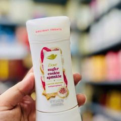 Lăn Khử Mùi Dove Sugar Cookie Sprinkle 74g - Hương Bánh Quy Ngọt Ngào, Kháng Khuẩn Hiệu Quả, Dễ Dàng Mang Theo