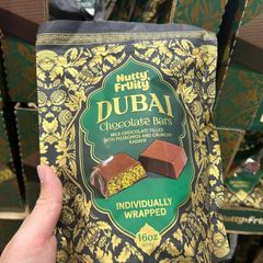 Thanh Socola Dubai Hảo Hạng - Socola Sữa Hương Vị Trung Đông với Nhân Pistachio và Kadaiyf - Quà Tặng Sang Trọng 450g