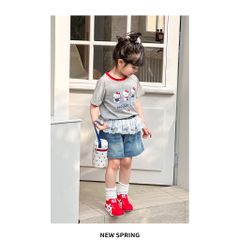 Bộ Đồ Bé Gái Hello Cat Dễ Thương - Áo Thun Tay Ngắn & Quần Jeans Ngắn Phối Ren Xinh Xắn từ 2-8 Tuổi