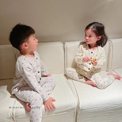 Bộ Đồ Dài Tay Cotton Tổ Ong Peekaboo - Thời Trang Thu Đông Cho Bé Phong Cách Hàn Quốc, Dễ Thương và Thoáng Khí