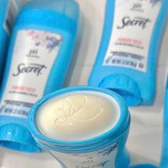 Sáp Khử Mùi Secret Powder Fresh 73g Cho Nữ - Ngăn Mùi Và Mồ Hôi, Thoải Mái Suốt Ngày, Hương Thơm Nữ Tính, Không Để Lại Vết Ố