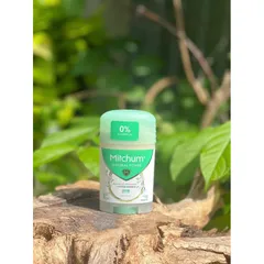 Lăn khử mùi Mitchum Natural Power 40g - Khả năng hấp thụ ẩm suốt 24 giờ, 96% thành phần tự nhiên, không nhôm, thuần chay, an toàn cho da