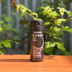 Xịt khử mùi LYNX Black Night 165ml - Hương gia vị và trái cây, ngăn mồ hôi hiệu quả lên đến 48 tiếng, sản phẩm chăm sóc cơ thể nam giới.