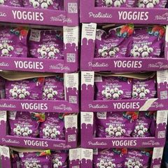 Nature's Garden Probiotic Mixed Berry Yoggies - Snack Trái Cây Phủ Sữa Chua, Giàu Lợi Khuẩn và Chất Xơ - Hộp Tiện Lợi 24 Gói