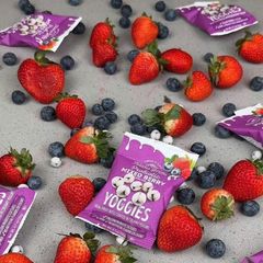 Nature's Garden Probiotic Mixed Berry Yoggies - Snack Trái Cây Phủ Sữa Chua, Giàu Lợi Khuẩn và Chất Xơ - Hộp Tiện Lợi 24 Gói