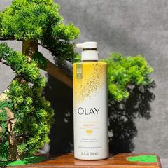 Sữa Tắm Dưỡng Ẩm Olay Vitamin C - Làm Sáng Da, Cung Cấp Độ Ẩm, Chăm Sóc Da Mềm Mịn 591ml