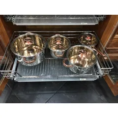 Giá xoong nồi Eurogold inox 201 mạ Crom , Thiết kế dạng nan thông thoáng,Ray giảm chấn ,Khay nhựa hứng nước