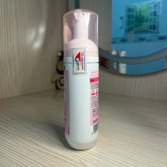 Bọt Vệ Sinh Phụ Nữ Femfresh Với Dầu Shea & Chiết Xuất Sữa Yến Mạch - Chăm Sóc Da Vùng Kín 150ml