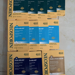 Kem Mỡ Kháng Viêm Neosporin 28.3g - Hỗ Trợ Liền Sẹo, Giảm Đau và Kháng Khuẩn cho Vết Thương Nhỏ, An Toàn cho Trẻ Em và Người Lớn