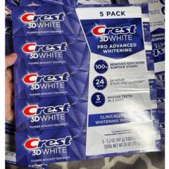 Kem đánh răng trắng sáng Crest 3D White Arctic Fresh 147g 4in1 501574