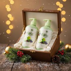 Combo 2 Chai Tặng Khăn Tắm Cao Cấp Dầu Gội Cao Cấp Thiên Nhiên MỘC AN Combo 2 Chai 500ml - Chiết Xuất Dầu Bưởi, Bồ Kết, Hương Nhu, Dâu Tằm Cho Tóc Khỏe Mạnh