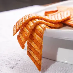 Snack Cá hồi nướng làm từ Bột mì Que cay tuổi thơ đồ ăn vặt Yumi thơm ngon 507029