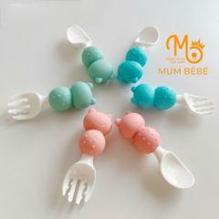 Set 2 Thìa Nĩa Silicon Tập Xúc - Dụng Cụ An Toàn Giúp Bé Làm Quen Ăn Uống, Phát Triển Kỹ Năng Cầm Nắm, Tiện Lợi Mang Theo