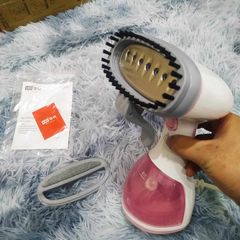 Bàn là hơi nước cầm tay HG QH0380 - Thiết kế đứng, công suất 1000W, dung tích 260ML, lý tưởng cho du lịch và công tác, bảo hành 2 năm