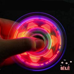 Đèn LED Fidget Spinner Đổi Màu Rực Rỡ - Đồ Chơi Giải Trí Thư Giãn Với 16 Ánh Sáng Độc Đáo Cho Trẻ Em