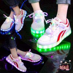 Giày Thể Thao LED Phát Sáng Đa Màu Q.C - Unisex Với 8 Chế Độ Ánh Sáng, Phụ Kiện Tiệc Tùng Độc Đáo và Thời Trang
