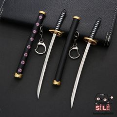 Móc Khóa Mặt Dây Chuyền Cool One Piece Zoro Ba Thanh Kiếm Vũ Khí Mô Hình Ngoại Vi Phụ Kiện Thời Trang