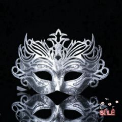 Mặt Nạ Halloween Nửa Mặt Nam - Phụ Kiện Thời Trang Độc Đáo, Tạo Điểm Nhấn ấn Tượng Cho Bữa Tiệc Hóa Trang