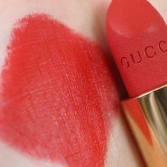 Son Gucci Rouge Lip À Lèvres Voile Mat 25 Goldie Red - Son Môi Đỏ Tươi Chất Lượng Cao Chính Hãng, Sắc Đỏ Quyến Rũ, Dưỡng Ẩm Tốt