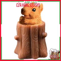 Đồ Chơi Squishy Hình Con Sóc Ngủ Trong Gốc Cây - Đồ Chơi Giảm Stress Dễ Thương Cho Trẻ Em và Người Lớn - Đồ Trang Trí Bàn Làm Việc