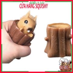 Đồ Chơi Squishy Hình Con Sóc Ngủ Trong Gốc Cây - Đồ Chơi Giảm Stress Dễ Thương Cho Trẻ Em và Người Lớn - Đồ Trang Trí Bàn Làm Việc