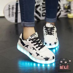 Giày Phát Sáng LED Đen Trắng - 7 Màu Đổi Màu & 8 Chế Độ Chiếu Sáng Độc Đáo - Giày Thời Trang Đậm Chất Nghệ Thuật