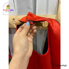 Bộ trang phục Siêu Nhân Nhện cho bé - Áo tay ngắn, tà bay, mặt nạ và mũ chùm đầu dễ thương, phù hợp cho trẻ từ 11-33kg, quà tặng tuyệt vời cho bé yêu.