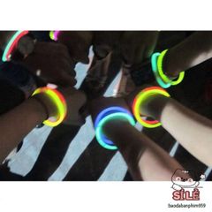 Hộp 100 Que Phát Sáng Nhiều Màu - Que Dạ Quang Nghệ Thuật, Vòng Tay Đeo Vui Nhộn Cho Tiệc Tùng và Sự Kiện Đêm