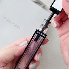 Son Dưỡng Tom Ford Rose Oil Lip Tint Màu Hồng Nhạt - Dưỡng Ẩm Mềm Mại, Sang Trọng, Thích Hợp Cho Mọi Dịp Sử Dụng