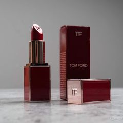 Son Lì Tom Ford TF Limited Edition 08 Velvet Cherry - Màu Đỏ Cherry Sang Trọng, Lì Mịn, Độ Bám Màu Cao, Phù Hợp Mọi Dịp