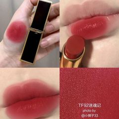 Son Tom Ford Lip Color Satin Matte 92 Charmed - Son Môi Đỏ Cherry Chính Hãng, Chất Son Mịn, Độ Bền Cao, Dưỡng Ẩm Tốt