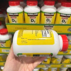 Viên Uống Vitamin D3 Kirkland Extra Strength 2000IU (50mcg) 600v - Hỗ Trợ Tăng Cường Sức Khỏe Xương và Hệ Miễn Dịch