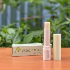 Son Dưỡng Dừa Escoco 3.8g - Dưỡng ẩm tự nhiên cho môi mềm mại và căng mịn, sản phẩm Việt Nam.