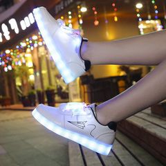 Giày Đèn Led Phát Sáng 7 Màu Trắng Họa Tiết Máy Bay Đen - Giày Thời Trang Đổi Màu Đẹp, Phù Hợp Với Mọi Dịp