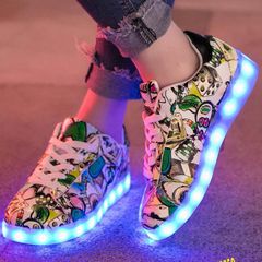Giày Phát Sáng LED 7 Màu Graffiti Họa Tiết - Giày Thời Trang Nam Nữ, Chống Nước, Đế Chắc Chắn, Dùng Cho Party, Sự Kiện