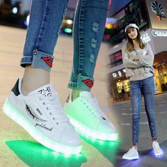 Giày LED Phát Sáng 7 Màu Họa Tiết Lông Vũ Đen Goodluck Style Hàn Quốc - Giày Thời Trang Nam Nữ, Chống Nước, Dễ Dàng Tùy Chỉnh Màu Sắc