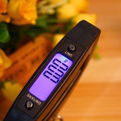 Cân điện tử cầm tay Electronic Luggage Scale - Cân hành lý du lịch từ 10g đến 50kg với màn hình LCD sáng và thiết kế nhỏ gọn