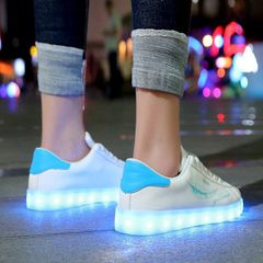 Giày LED Phát Sáng Màu Trắng Họa Tiết Lông Vũ Đen Goodluck Hàn Quốc - Giày Thời Trang Phát Sáng 7 Màu Nam Nữ
